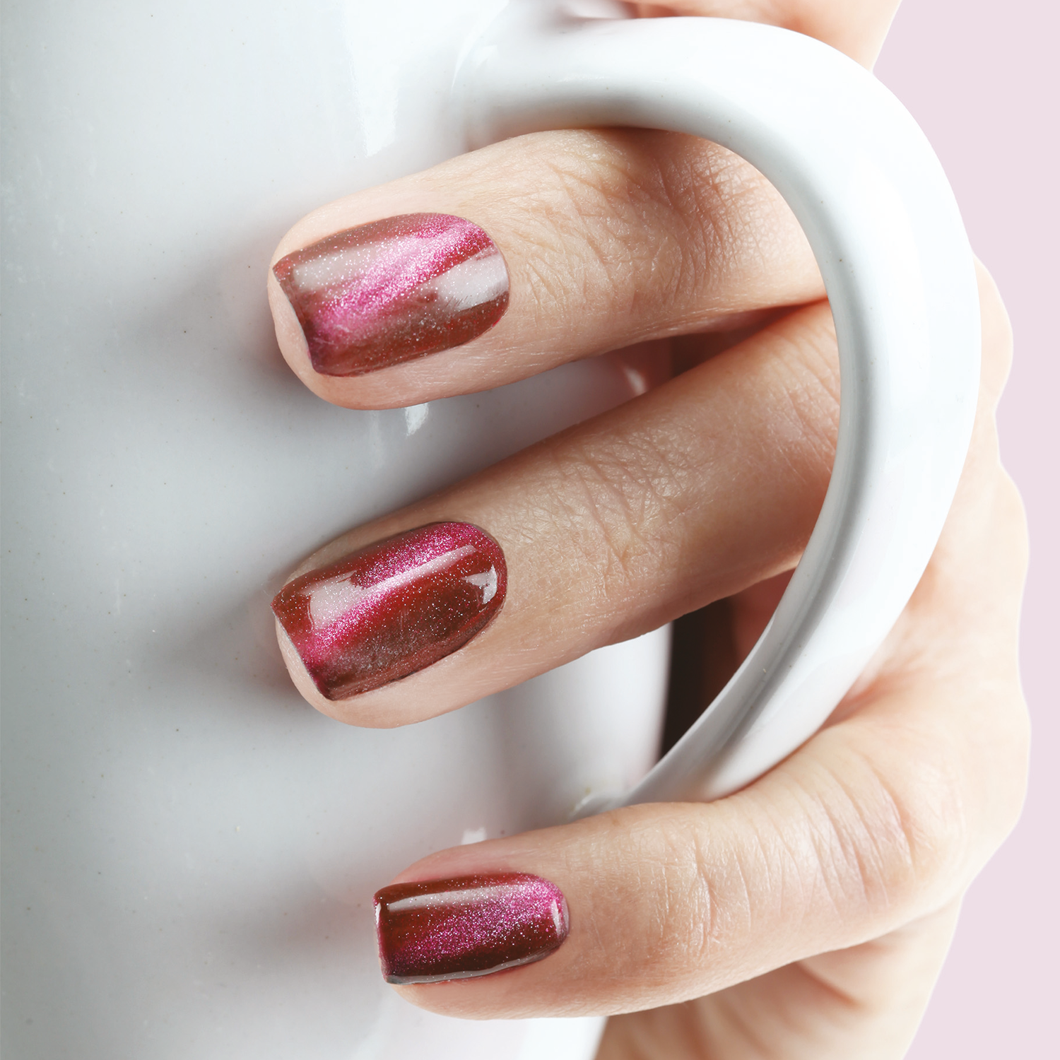 Cat Eye Gel Polish Hiss-Story - Image 4